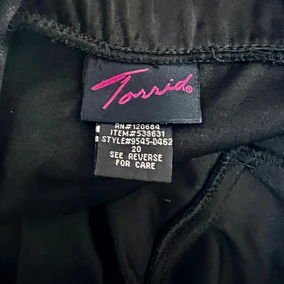 TORRID Satin Rosette Rhinestone Dress Black Retro Bombshell Fit & Flare Size 20 - Picture 10 of 10